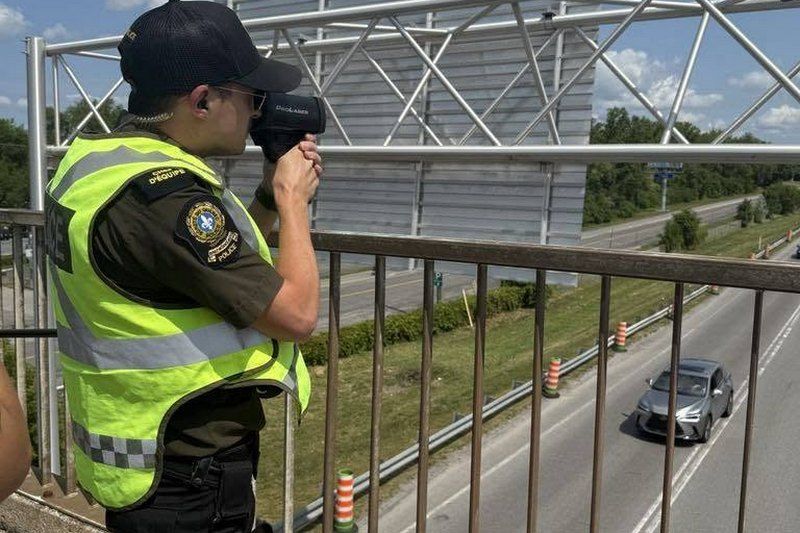 Autoroute 10 à Sherbrooke : un conducteur roulait à 218 km/h